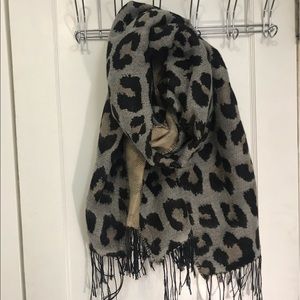 Animal print oversized H&M scarf